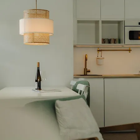 Pfeifer Apartment *